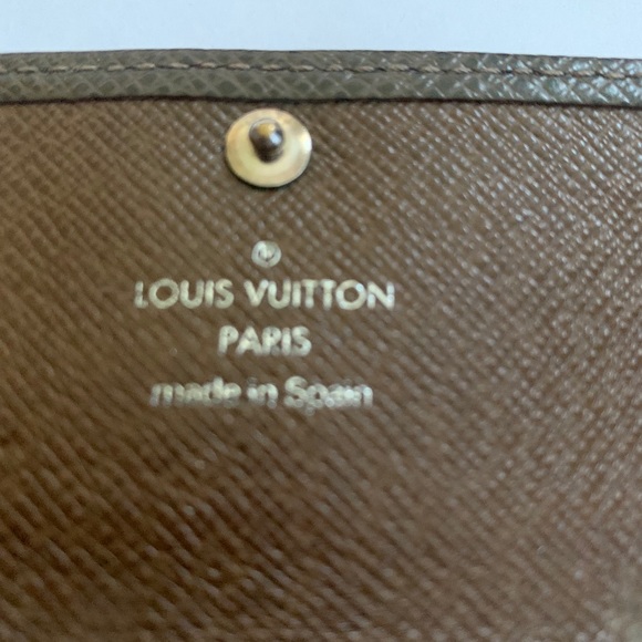 Louis Vuitton Taiga Multicles 4 Keyholder - Picture 9 of 12